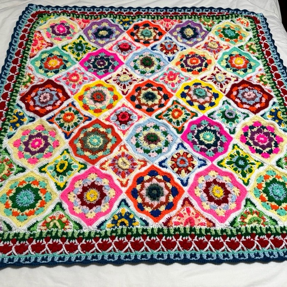 Persian style Flower granny afghan Handmade Crochet blanket 50” x 50” - Picture 8 of 10